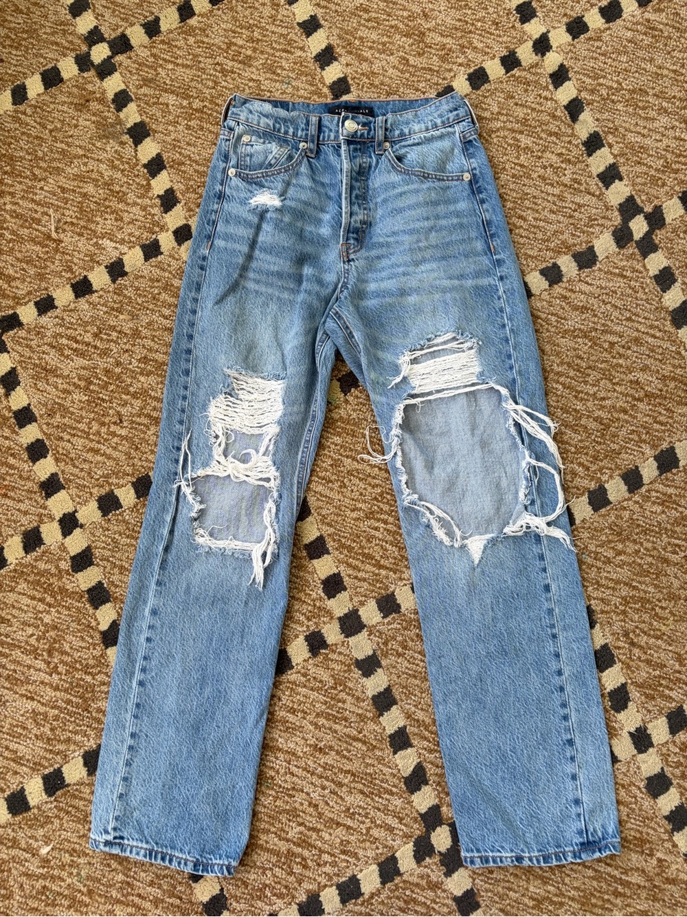 Aeropostale Light Blue Distressed Women's Jeans
